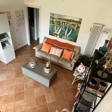 Vakantiehuis Two Family - Large Garden, View, Shared Pool