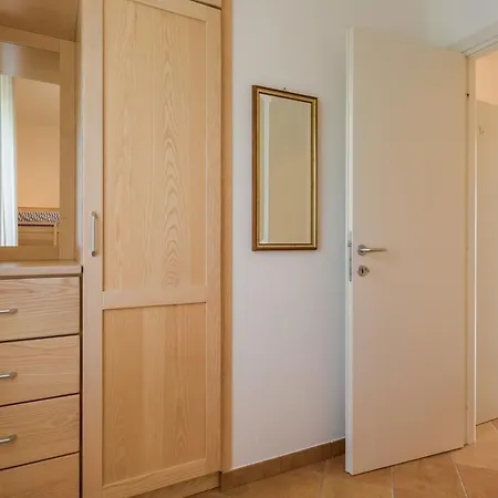 Vakantiehuis Two Family - Large Garden, View, Shared Pool Bardolino