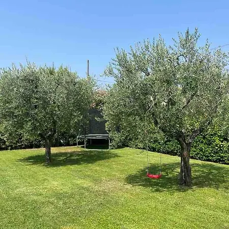 Two Family - Large Garden, View, Shared Pool *