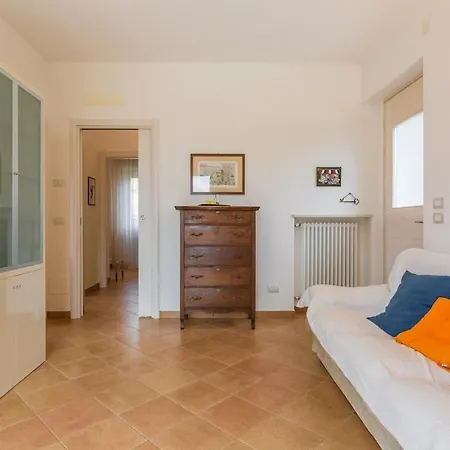 Vakantiehuis Two Family - Large Garden, View, Shared Pool Bardolino