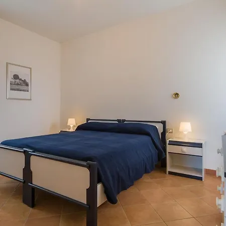Two Family - Large Garden, View, Shared Pool Bardolino